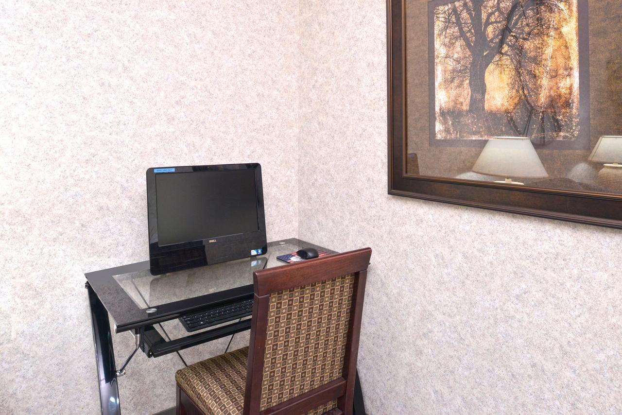 Americas Best Value Inn & Suites Maryville Eksteriør billede